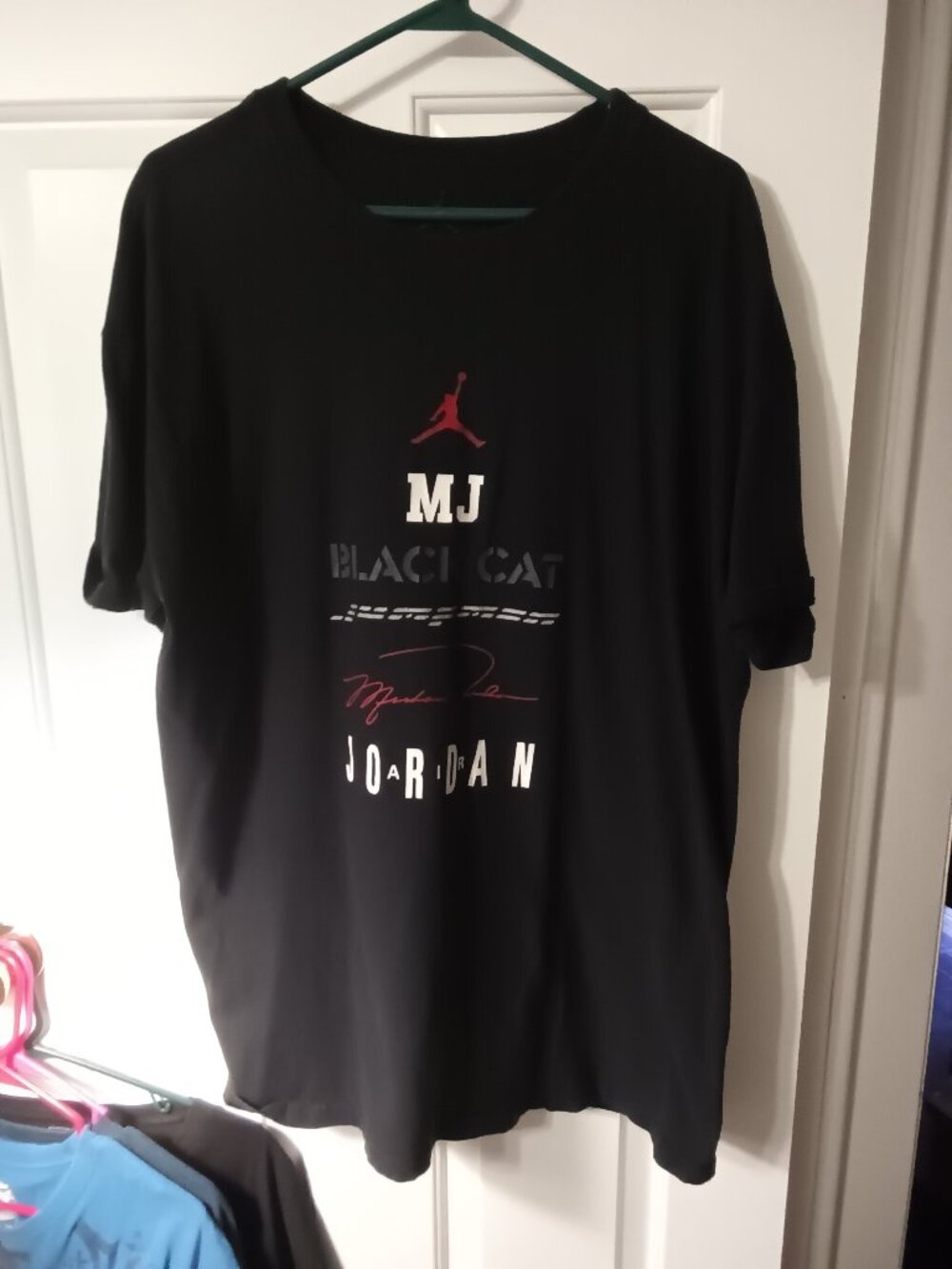 Michael Jordan Mens Black Cat Graphic Short Sleeve T‑Shirt